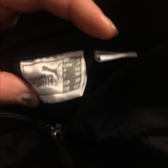 🔥🔥 Vintage Short sleeved dark blue and gold Puma track jacket - Picture 3 of 7